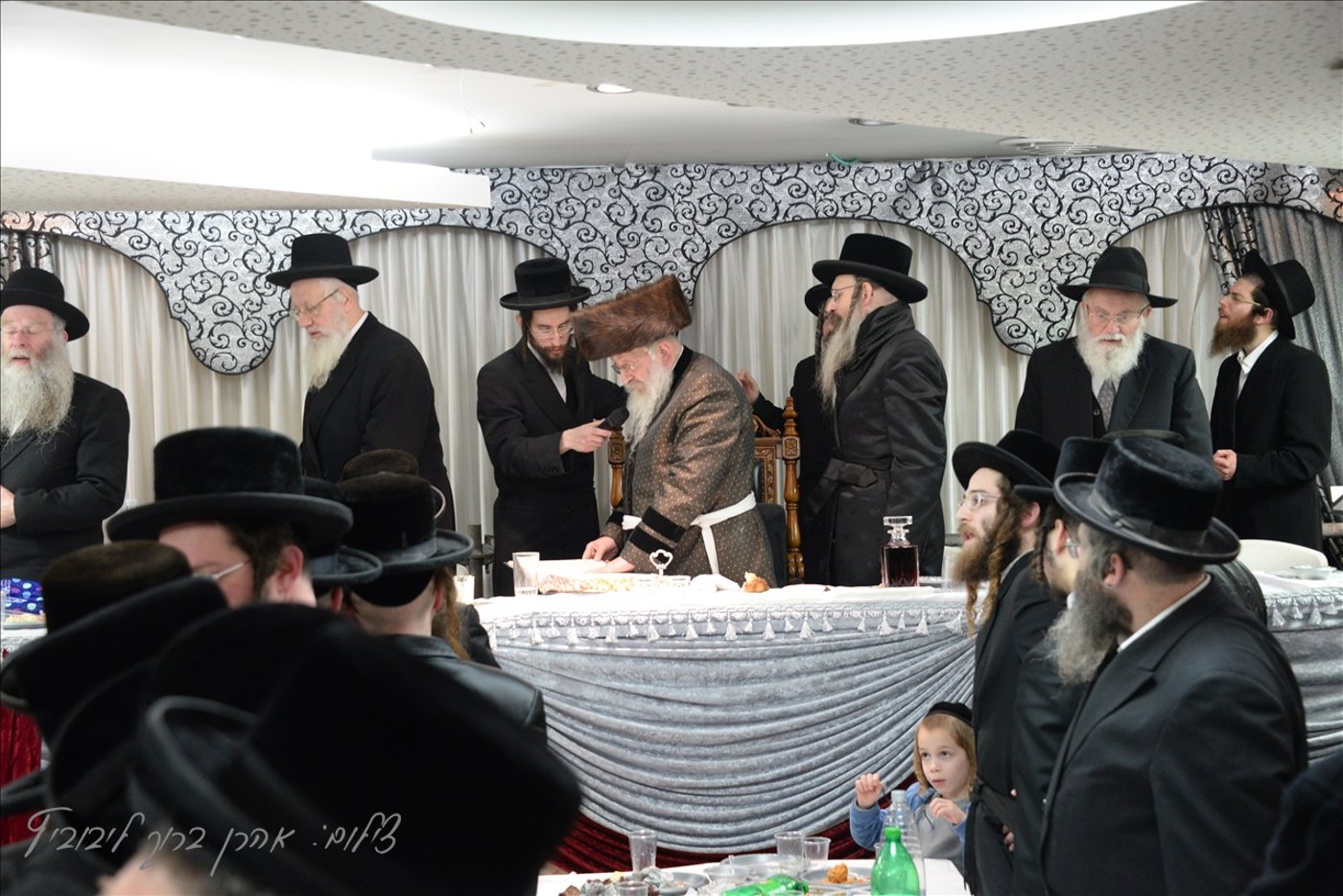 מעמד הדלקת נר חנוכה וסיום הש"ס בחסידות נדבורנה בחיפה
