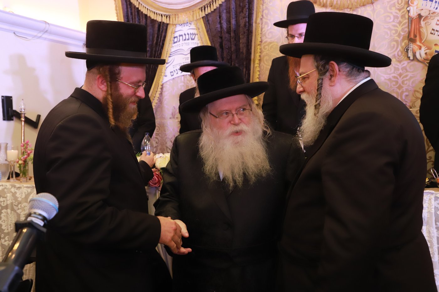 מעמד 'כבוד התורה' בישיבת 'מאירת עינים' - ברסלב