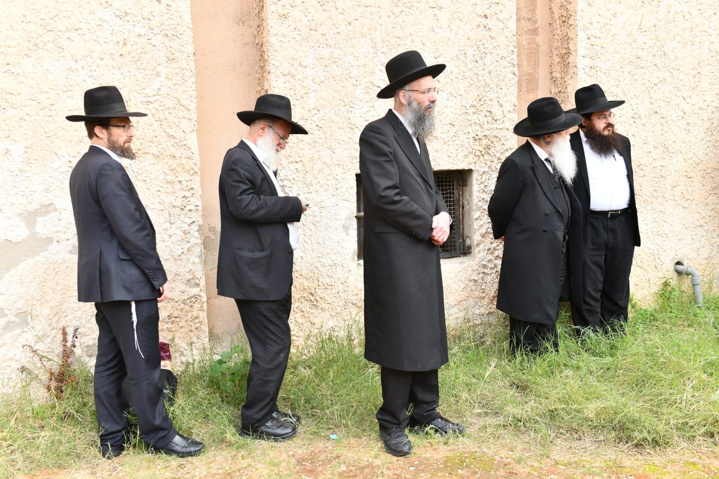 המונים בהלווית 'הצדיק מבני ברק' רבי יצחק גרודז'ינסקי זצ"ל