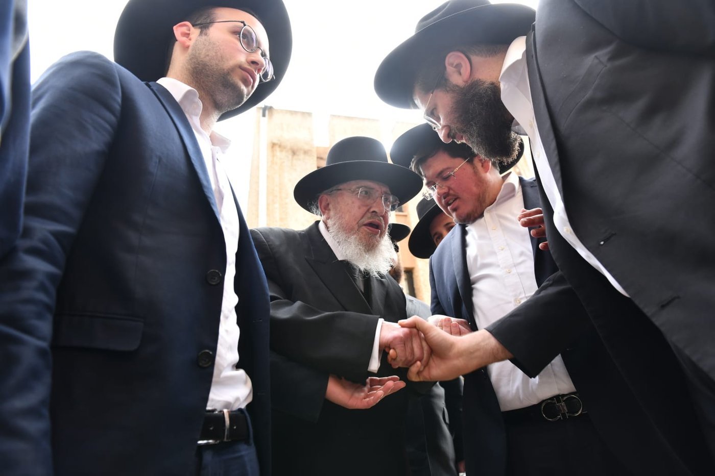 המונים בהלווית 'הצדיק מבני ברק' רבי יצחק גרודז'ינסקי זצ"ל