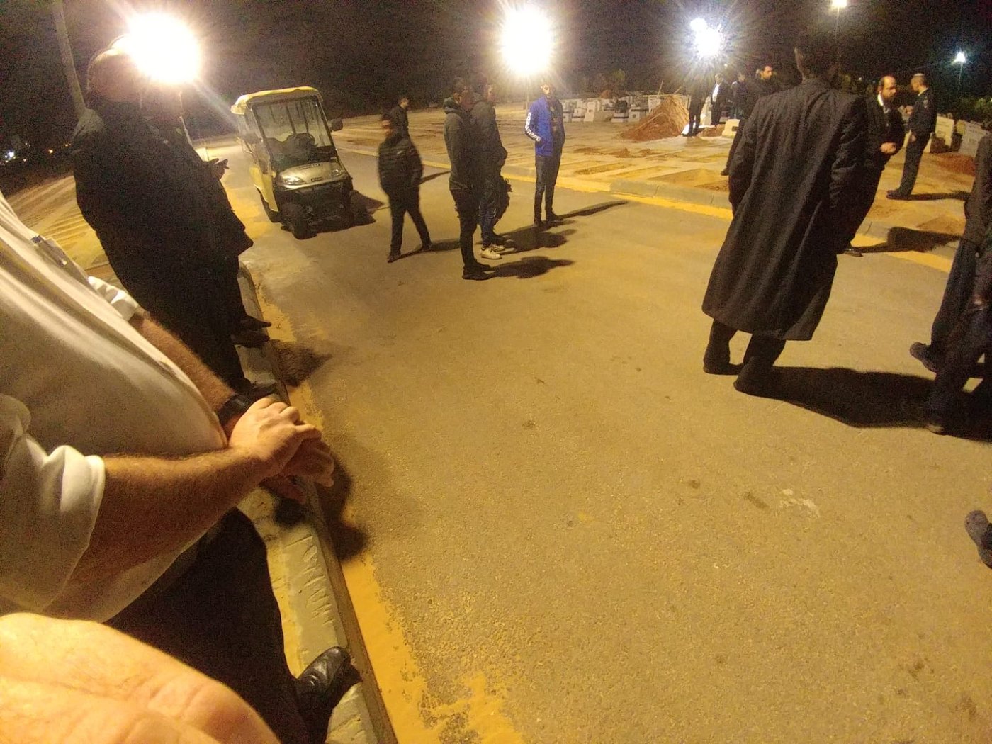 תיעוד מרגש: עשרות בהלוויית אלכסנדר נובודוורצב ז"ל