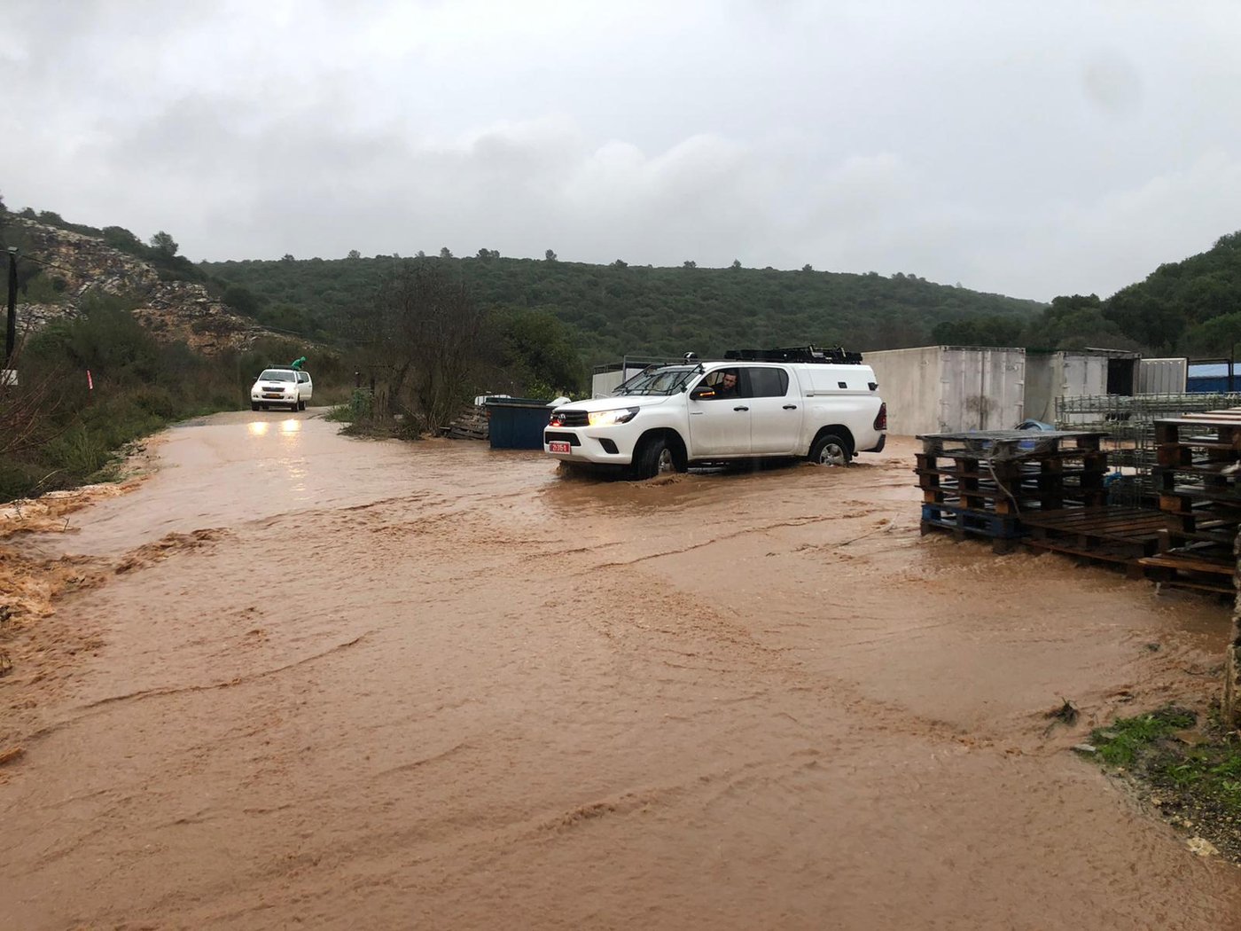 הסערה חוזרת ובגדול: גשם, קור ואזהרת הצפות
