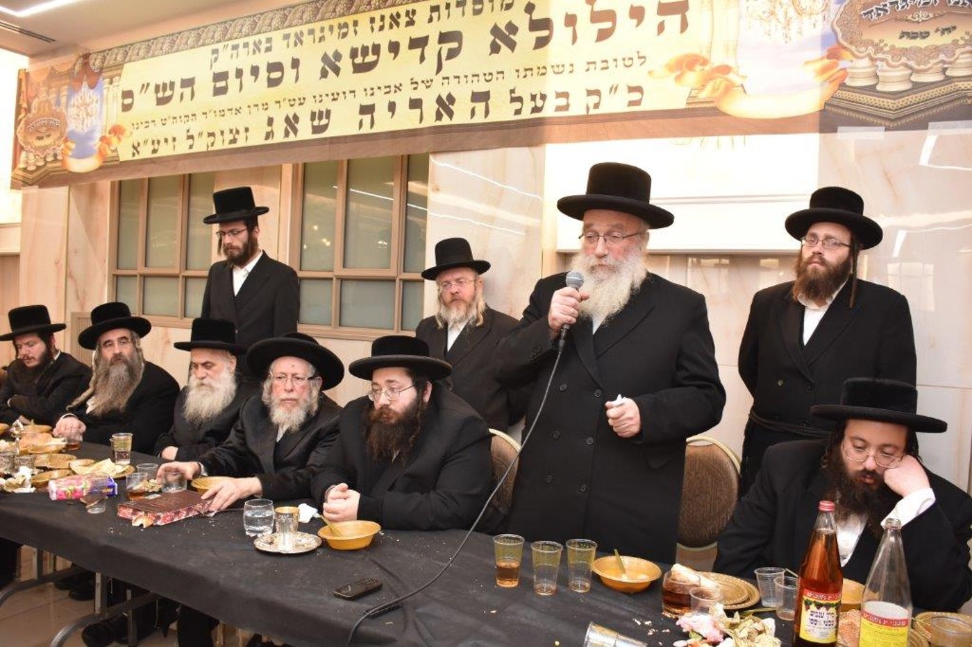 בצאנז - ז'ימיגרד ציינו 13 שנים להסתלקות האדמו"ר זיע"א