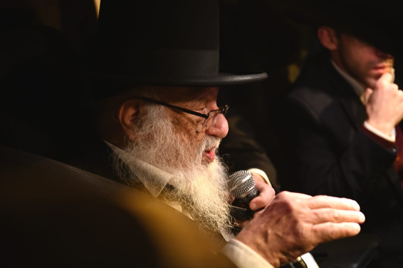 מסע הלווית הרבנית צפורה שפירא ע"ה. צפו