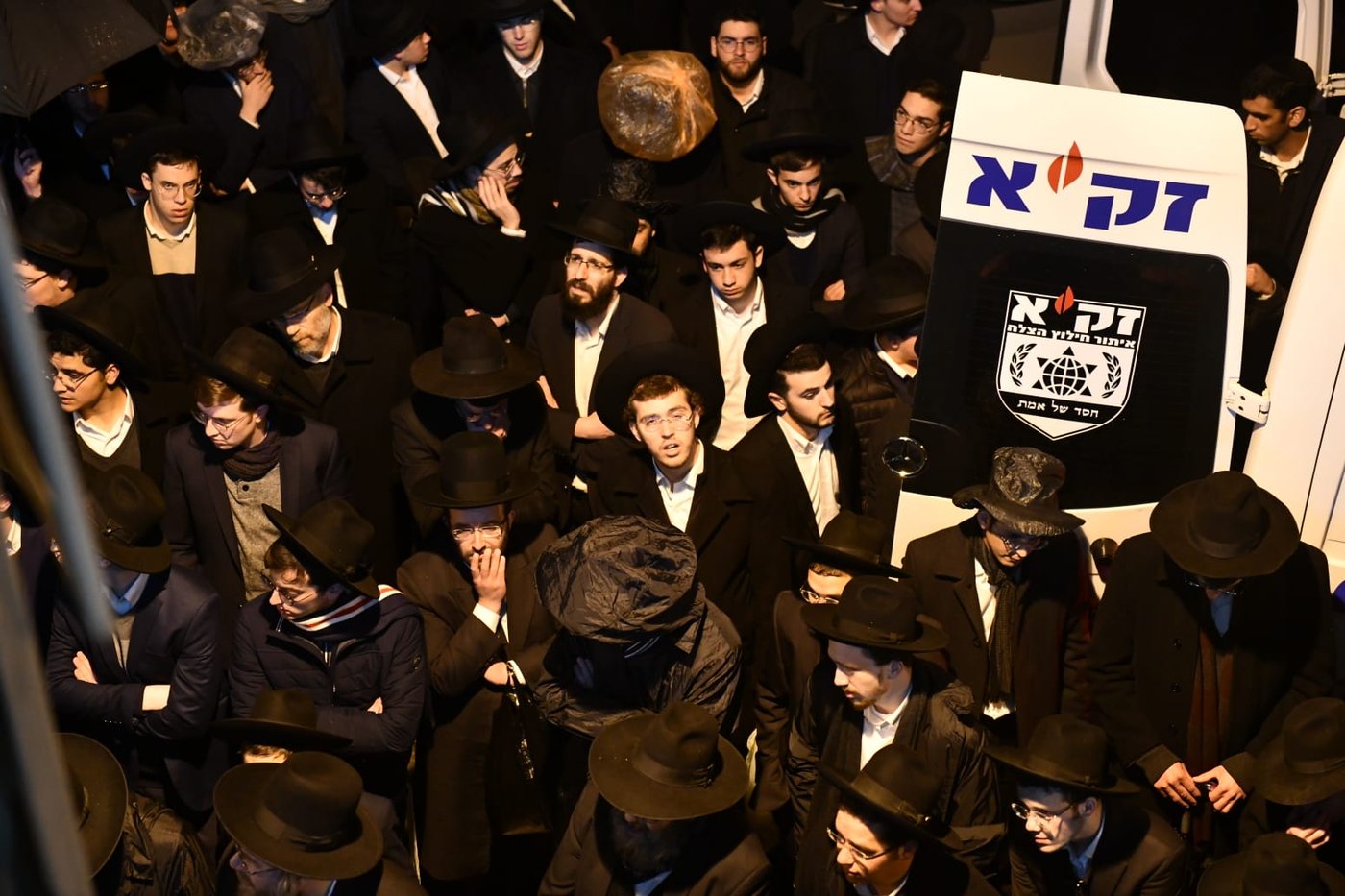 מסע הלווית הרבנית צפורה שפירא ע"ה. צפו