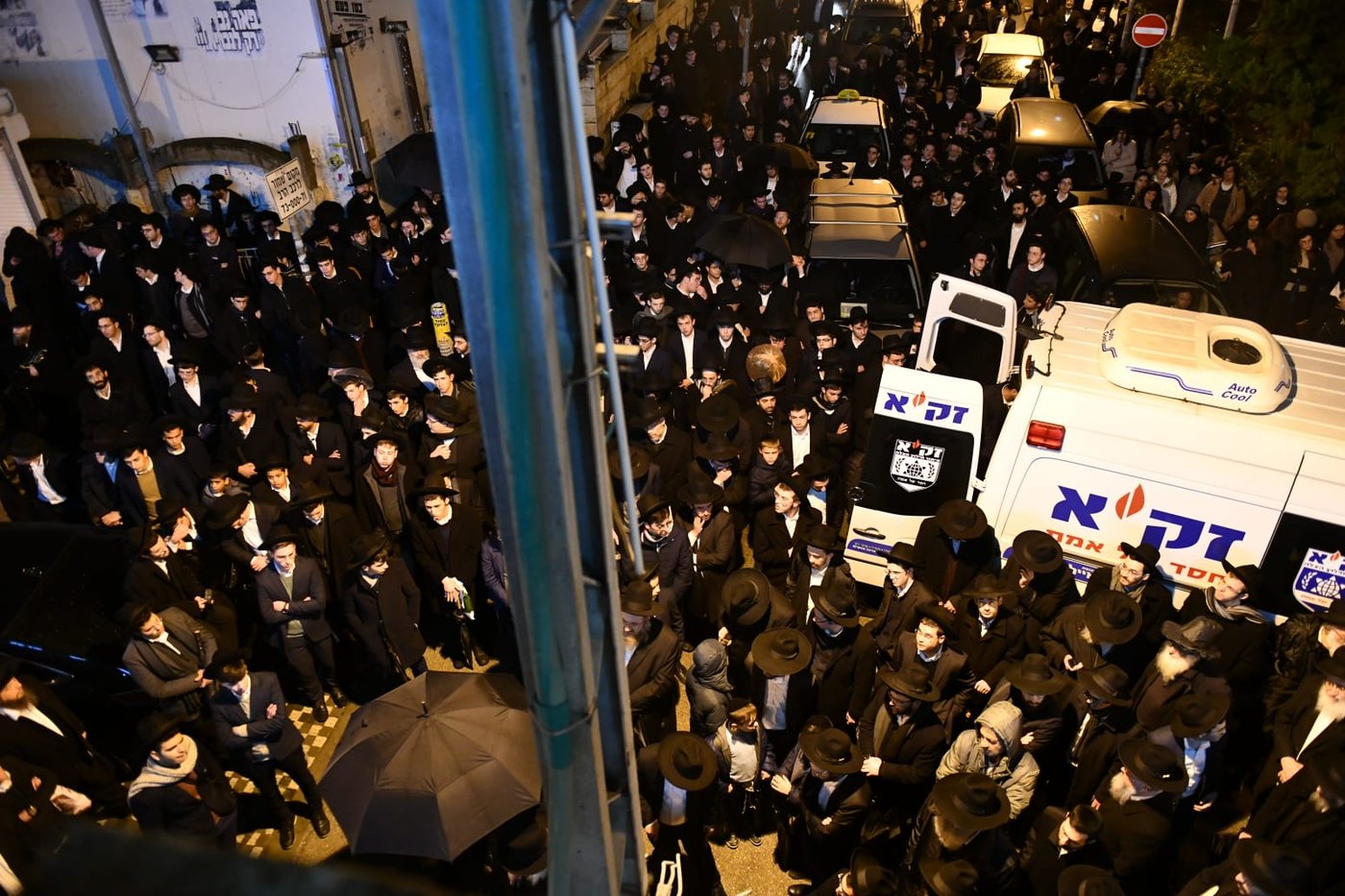 מסע הלווית הרבנית צפורה שפירא ע"ה. צפו