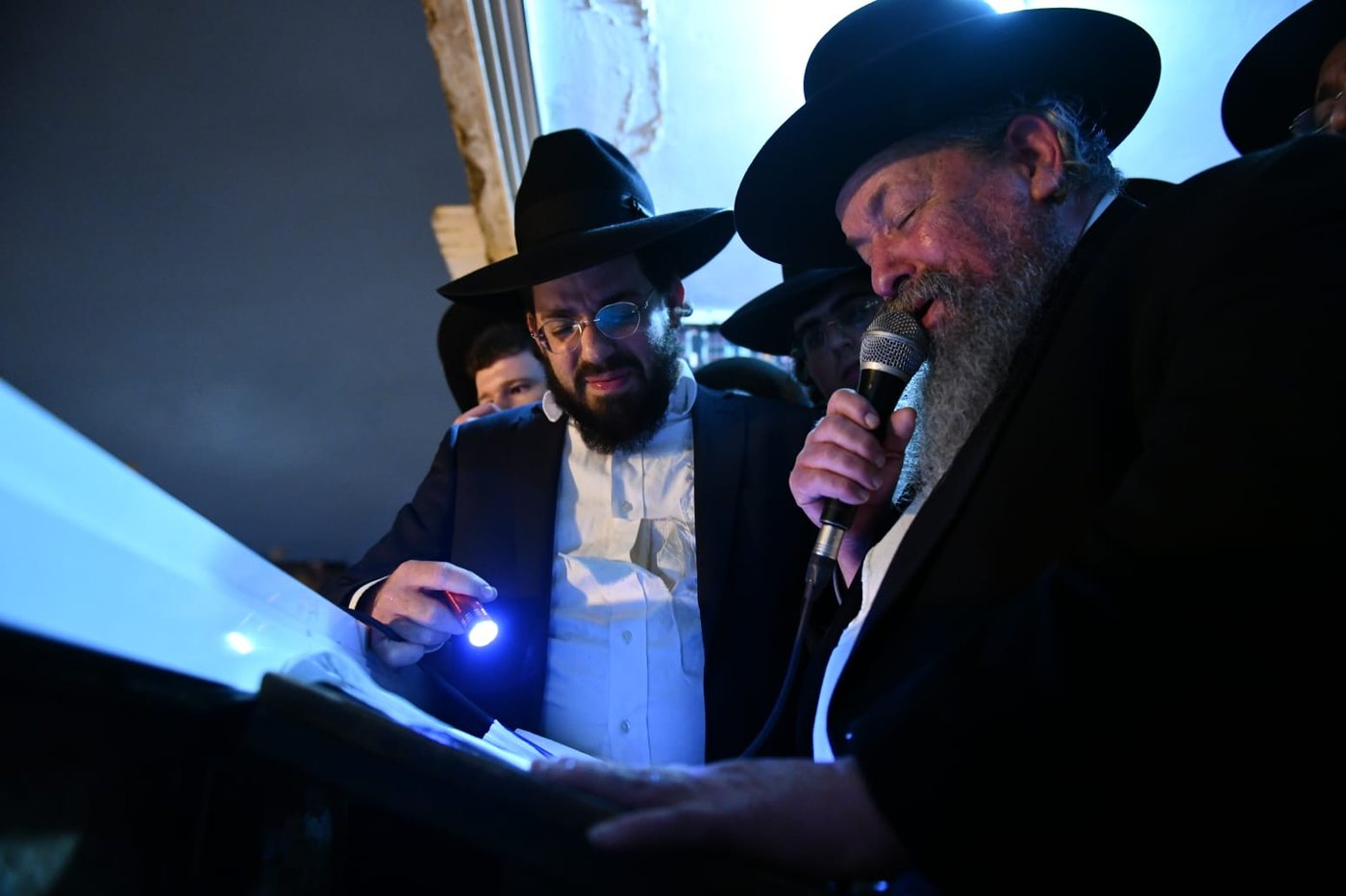 מסע הלווית הרבנית צפורה שפירא ע"ה. צפו