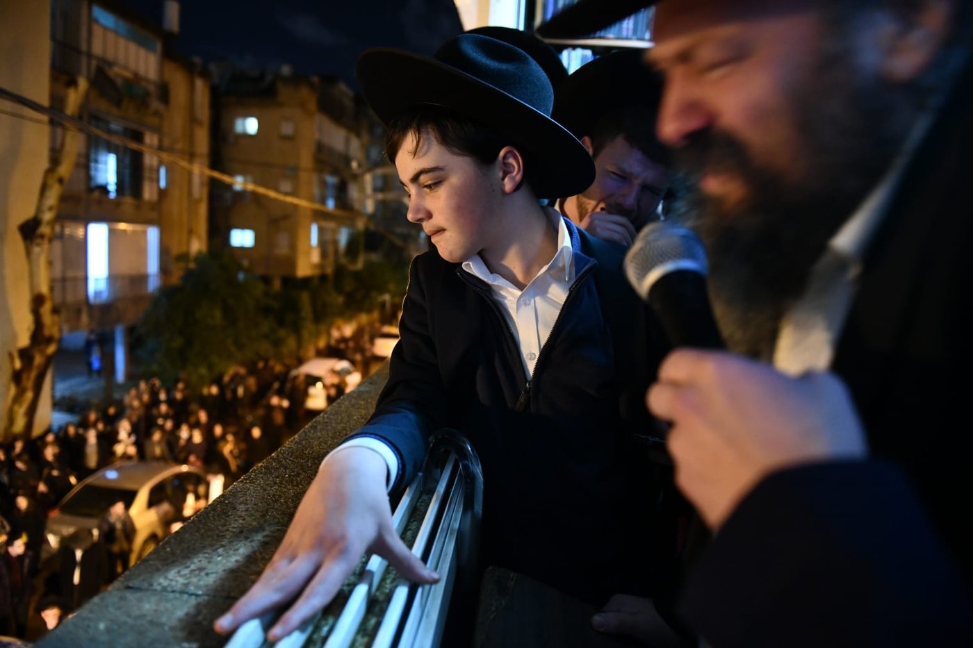 מסע הלווית הרבנית צפורה שפירא ע"ה. צפו