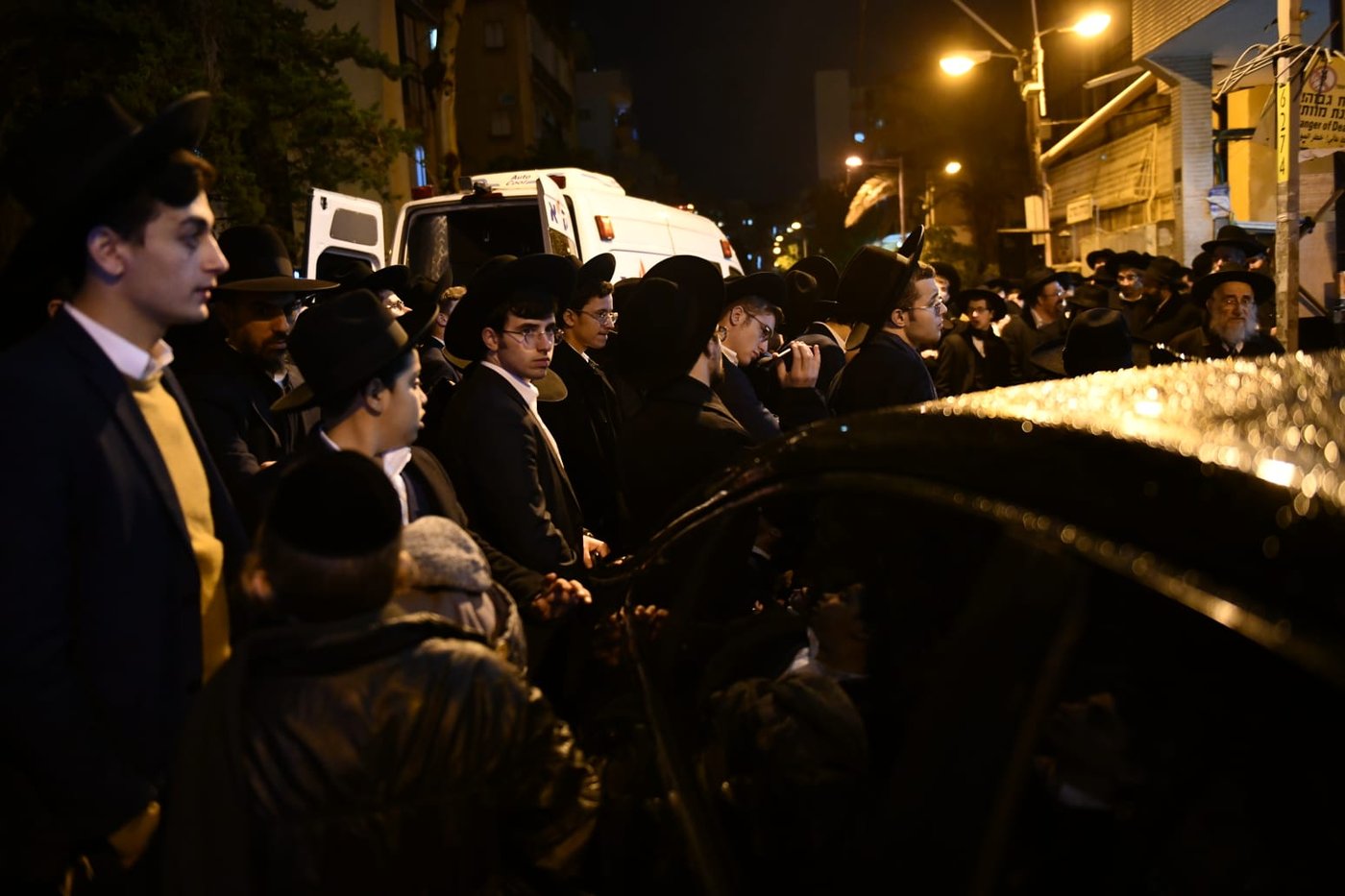 מסע הלווית הרבנית צפורה שפירא ע"ה. צפו