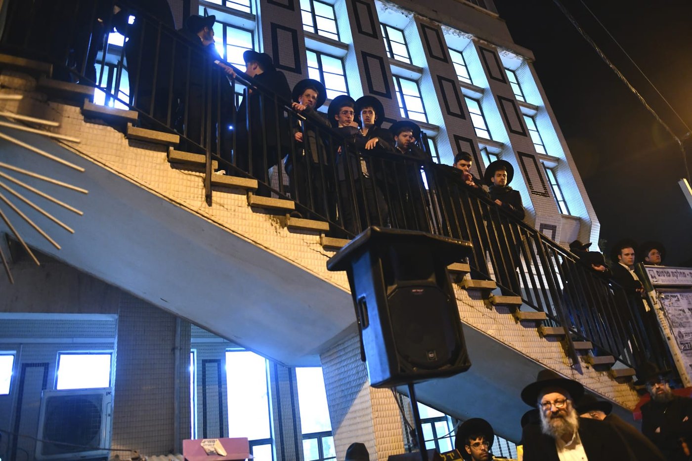 מסע הלווית הרבנית צפורה שפירא ע"ה. צפו
