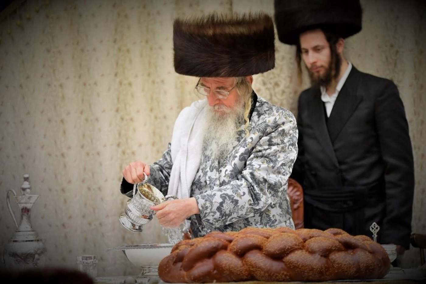 האדמו"ר ממעליץ שילב את סיום הש"ס ב'טיש יארצייט'
