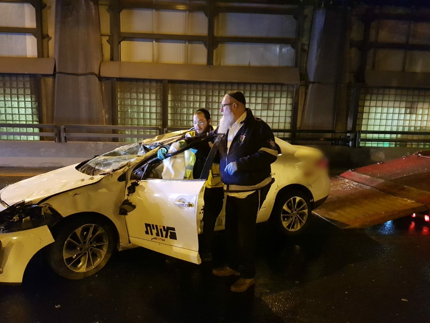 נהג מונית התהפך בנתיבי איילון דרום ונהרג