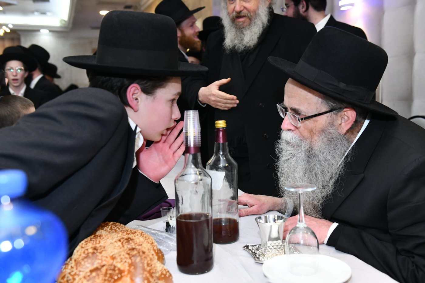 שמחת תלמידי החזון איש: רב הקהילה חיתן