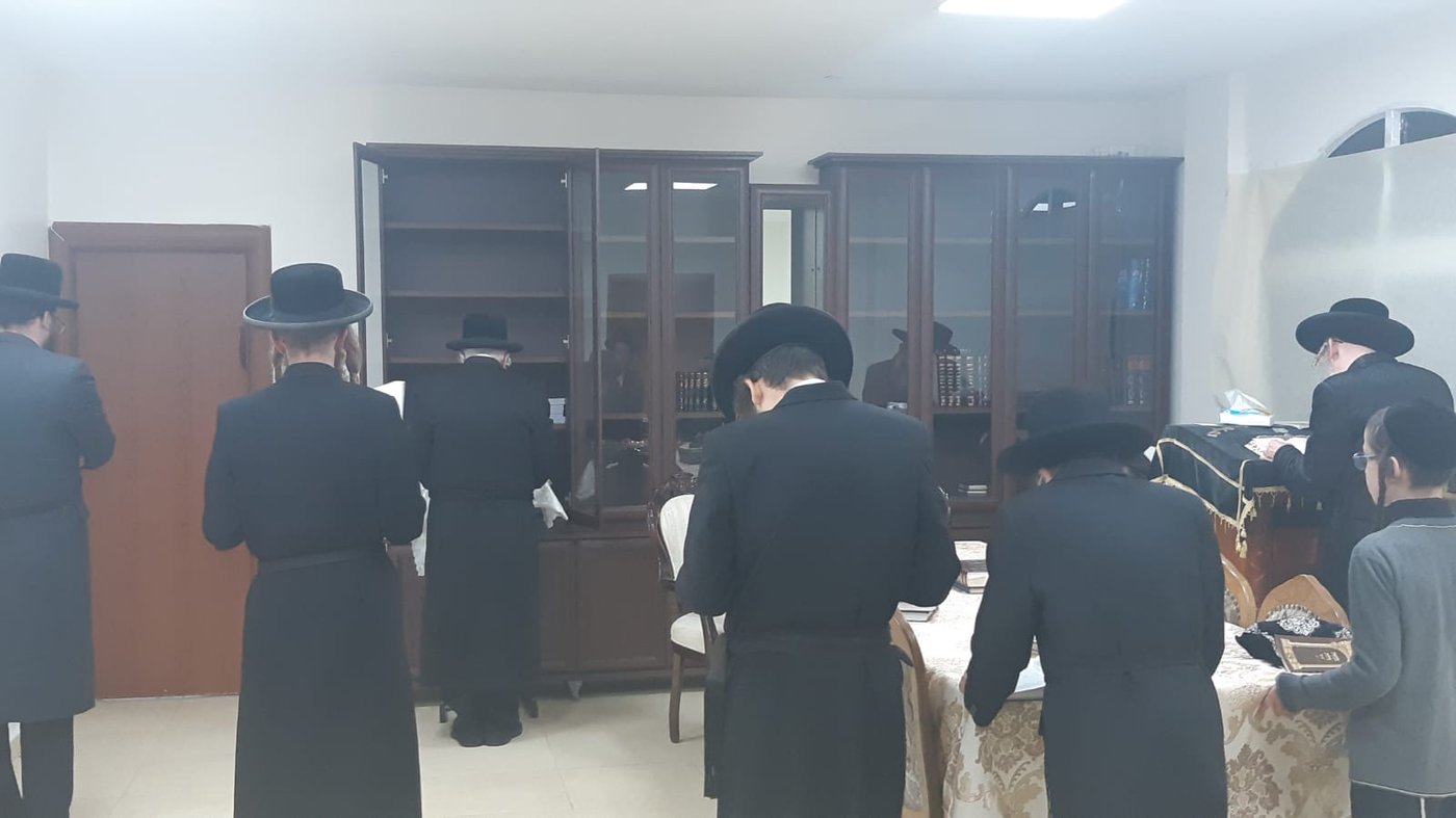 הרבי מקאפיטשניץ פגש את המקובל והאדמו"רים