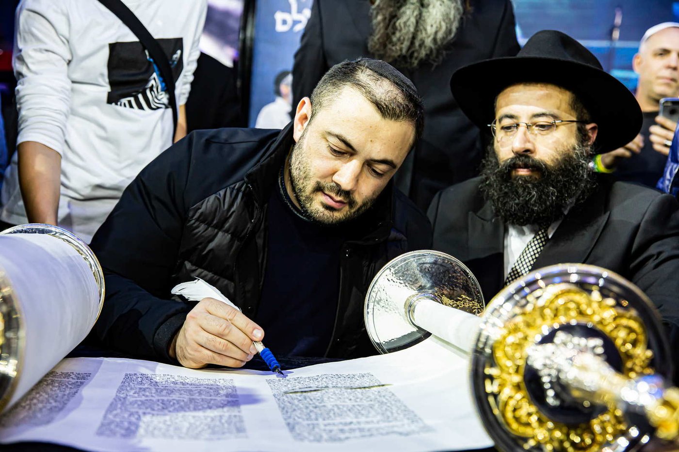 פריד וריבו בהופעת הענק של ספר התורה המהודר ביותר בעולם