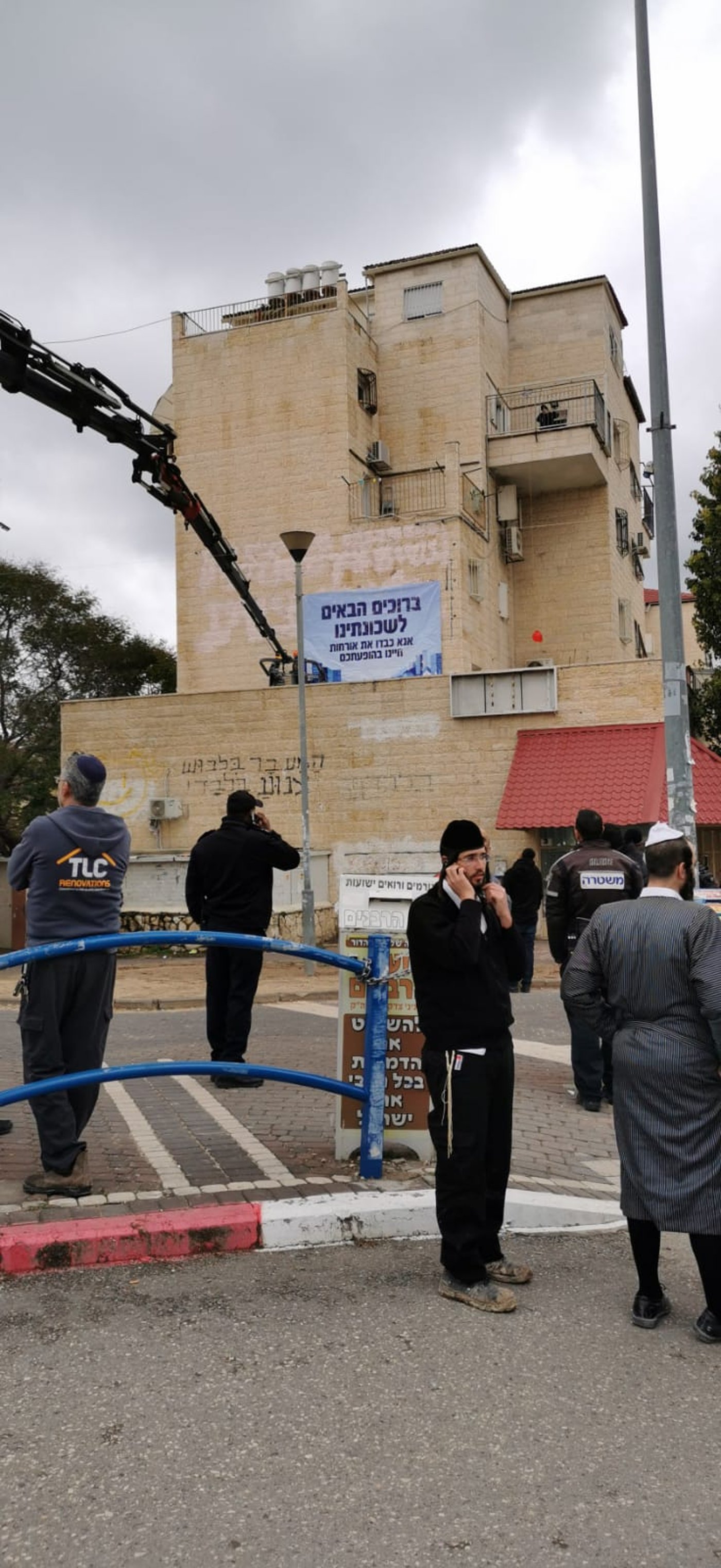סוער בבית שמש: הקיצונים נגד שלטי הצניעות של העירייה