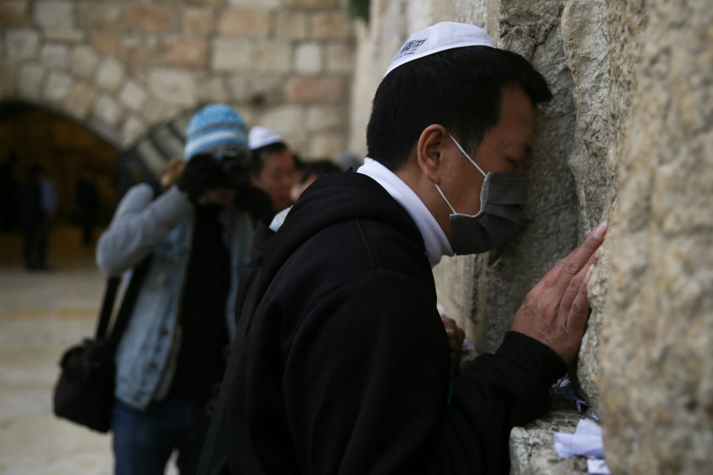 קידוש השם: בכותל התפללו לרפואת הסינים מהקורונה