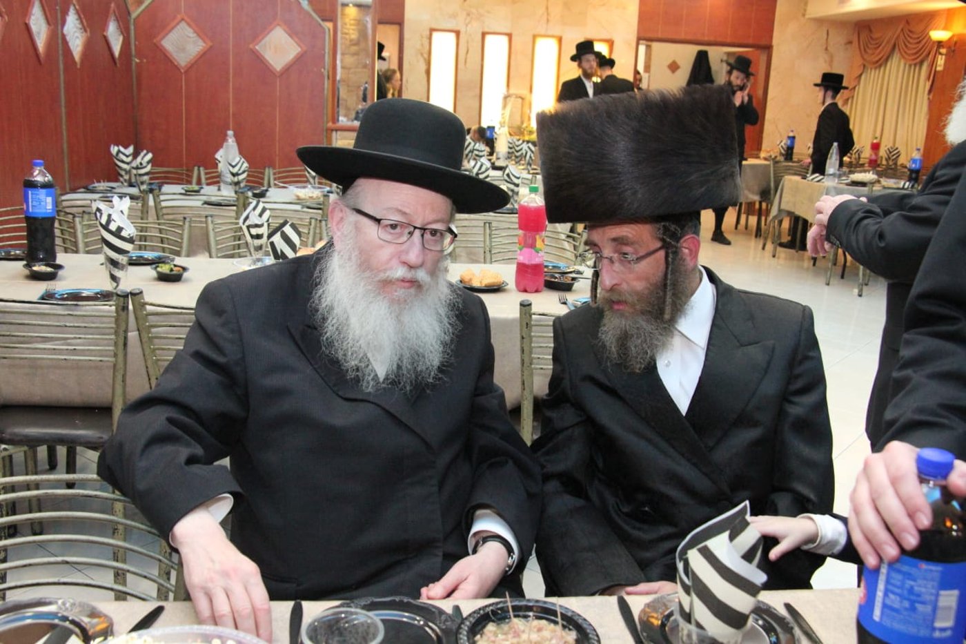 ח"כ יעקב טסלר אירס את בתו • צפו בגלריה