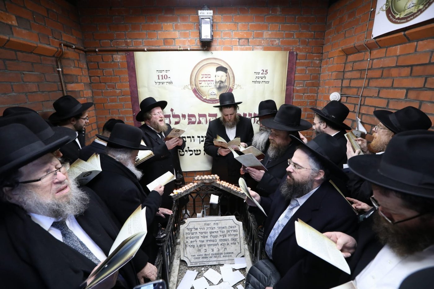 המסע ההיסטורי של הליטאים לקבר המייסד • תיעוד