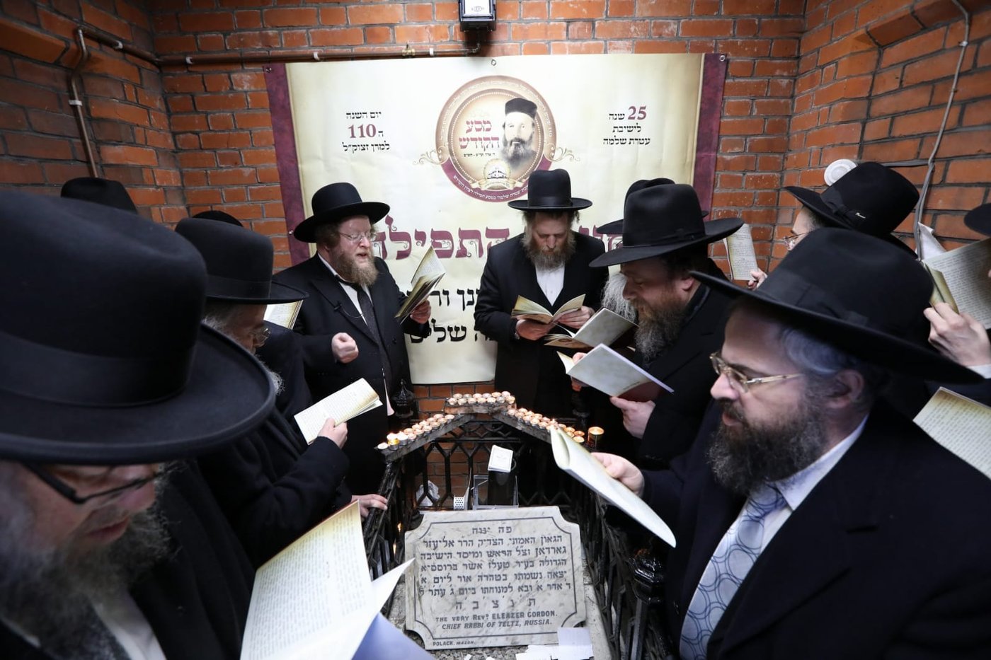 המסע ההיסטורי של הליטאים לקבר המייסד • תיעוד