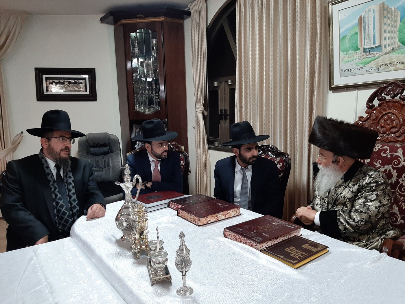 ראשי מפלגת ש"ס הגיעו לאדמו"ר ממישקולץ – מנהיגה הרוחני של פתח תקוה