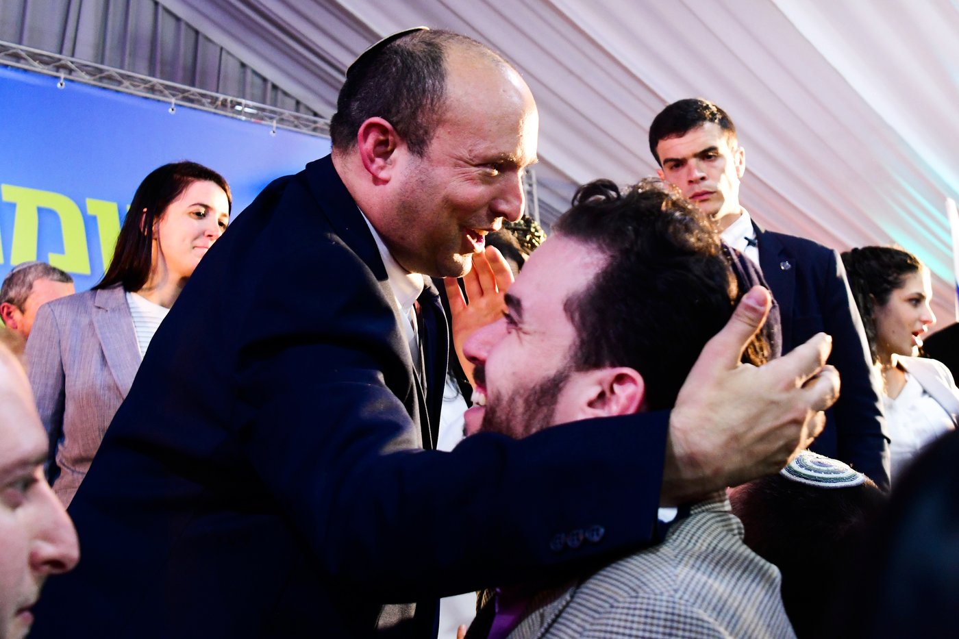 ימינה