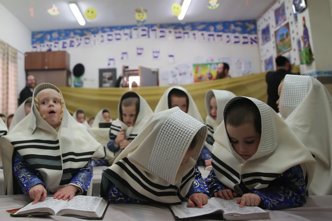 "פורים כפורים": הילדים הקטנים ערכו הצגה מרגשת