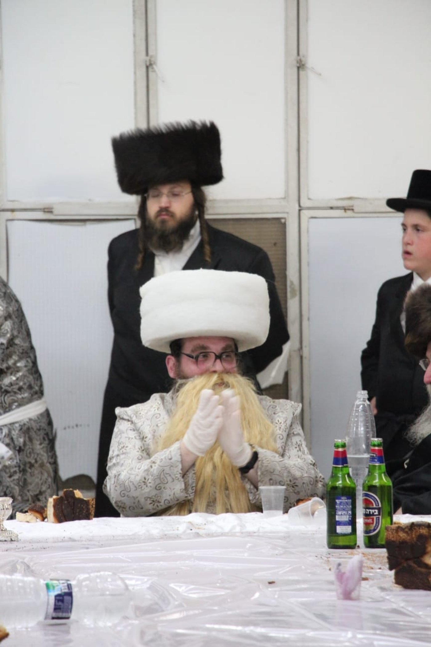 'טיש משתה היין' ושמחת פורים ב'חוג חתם סופר'