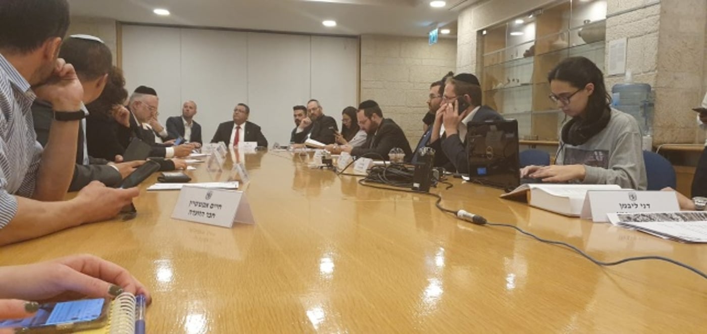 אילוסטרציה, דיון בעיריית ירושלים