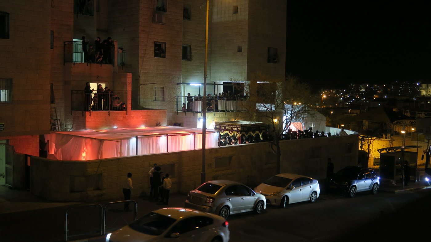 האדמו"ר מבאיאן השתתף בחופה בבית פרטי בביתר עילית
