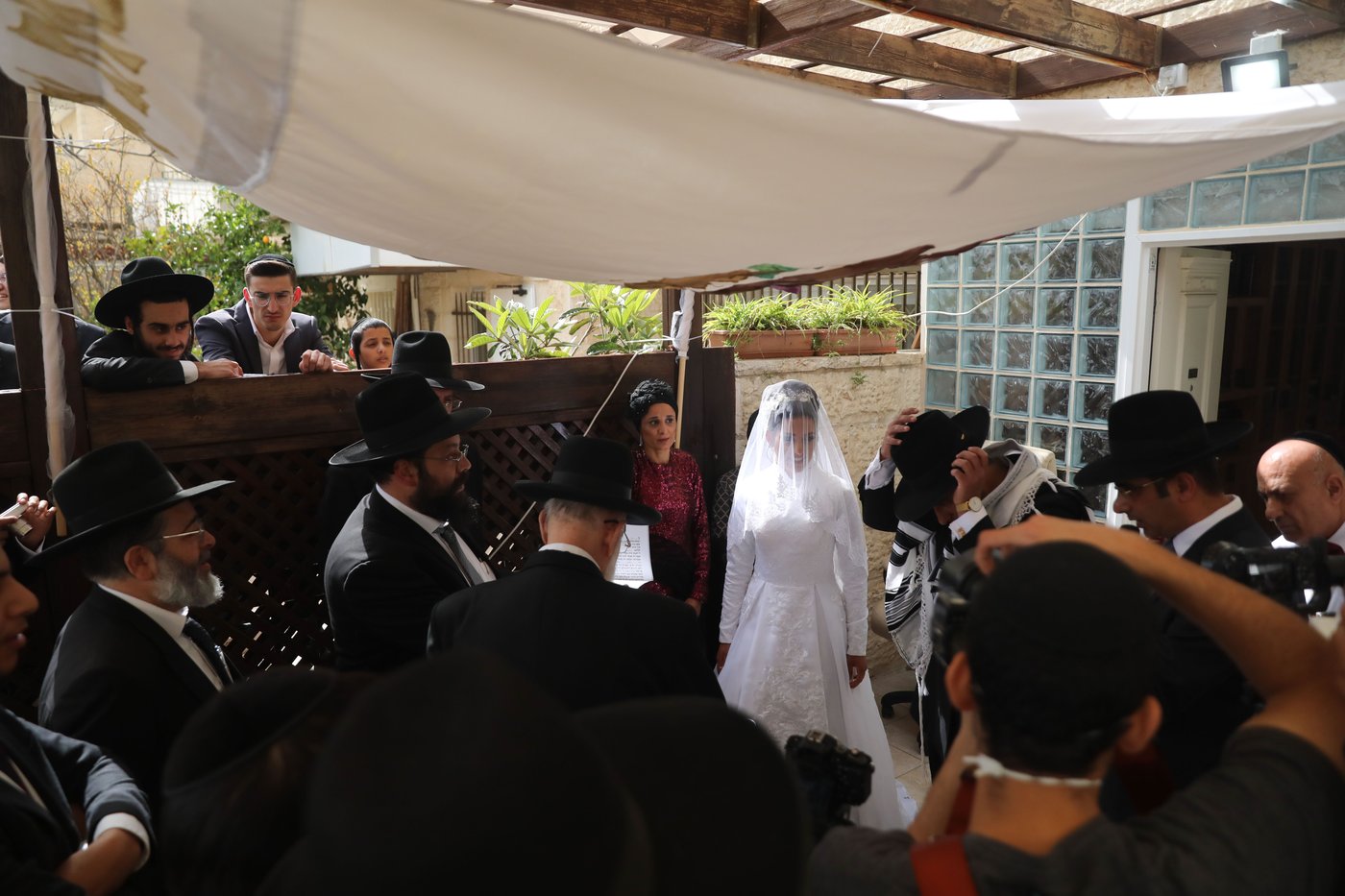 תיעוד בלעדי: חתונה בביתו של נשיא המועצת הגר"ש כהן
