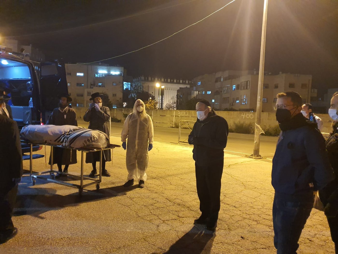 המשולח שנדבק מהנגיף בחו"ל - נקבר • צפו