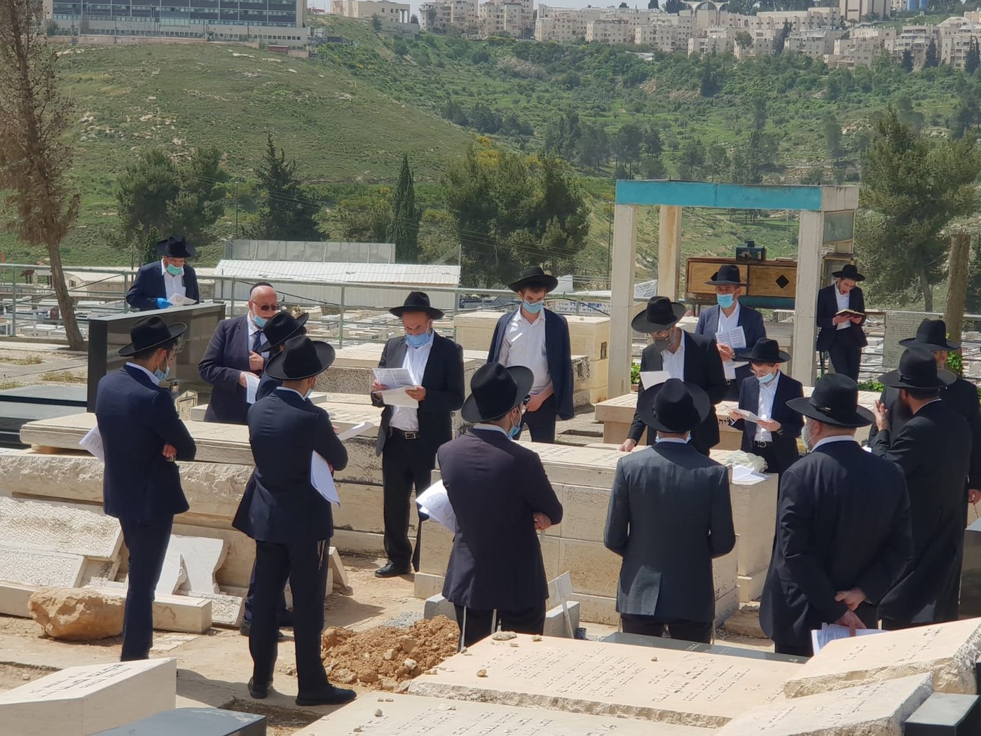 ככלות השבעה; בני משפחת זקן הראשונים לציון זצ"ל עלו לציונו