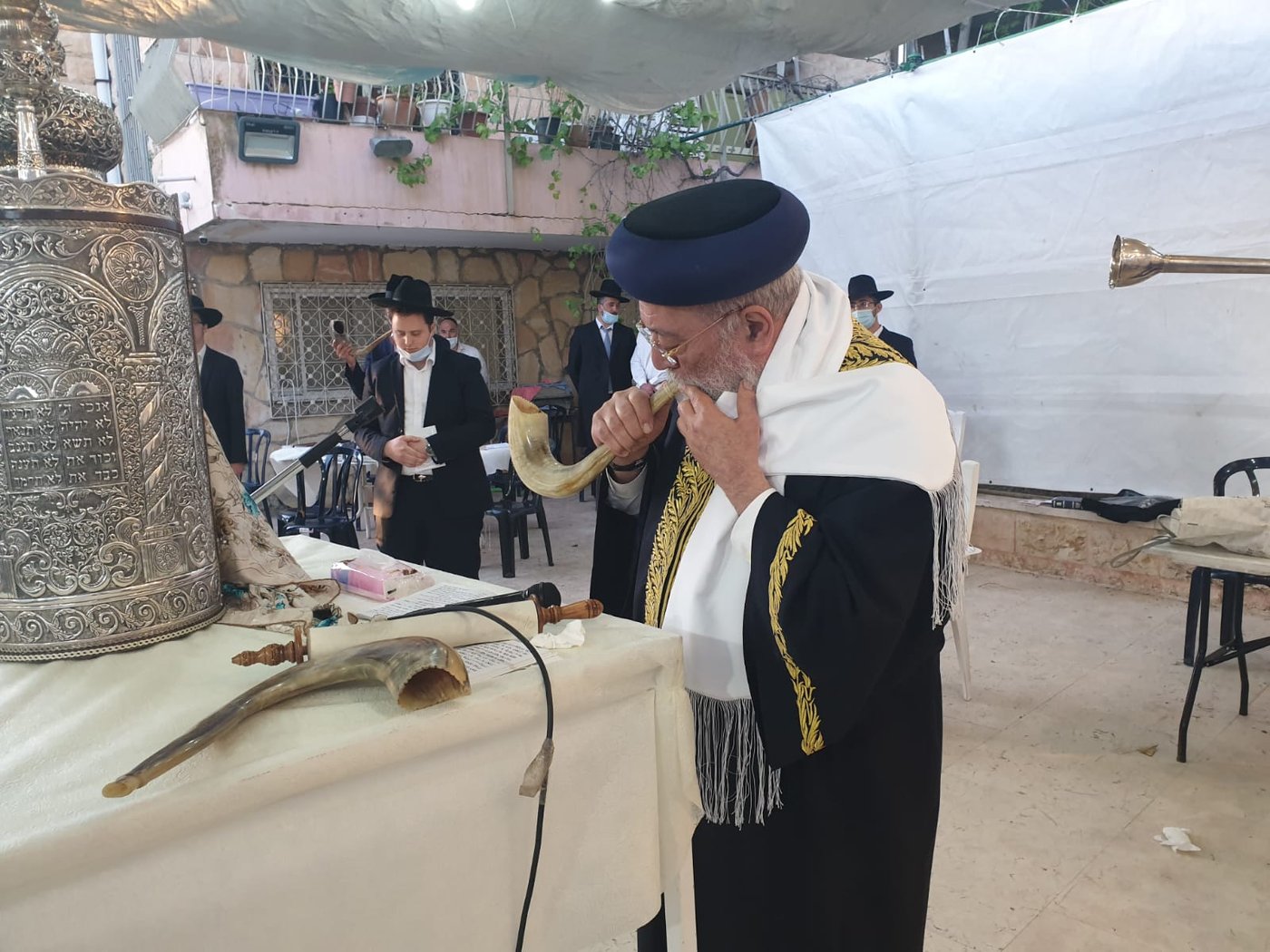 צום הקפות שופרות וחצוצרות: התיקון של הראש"ל נגד הקורונה