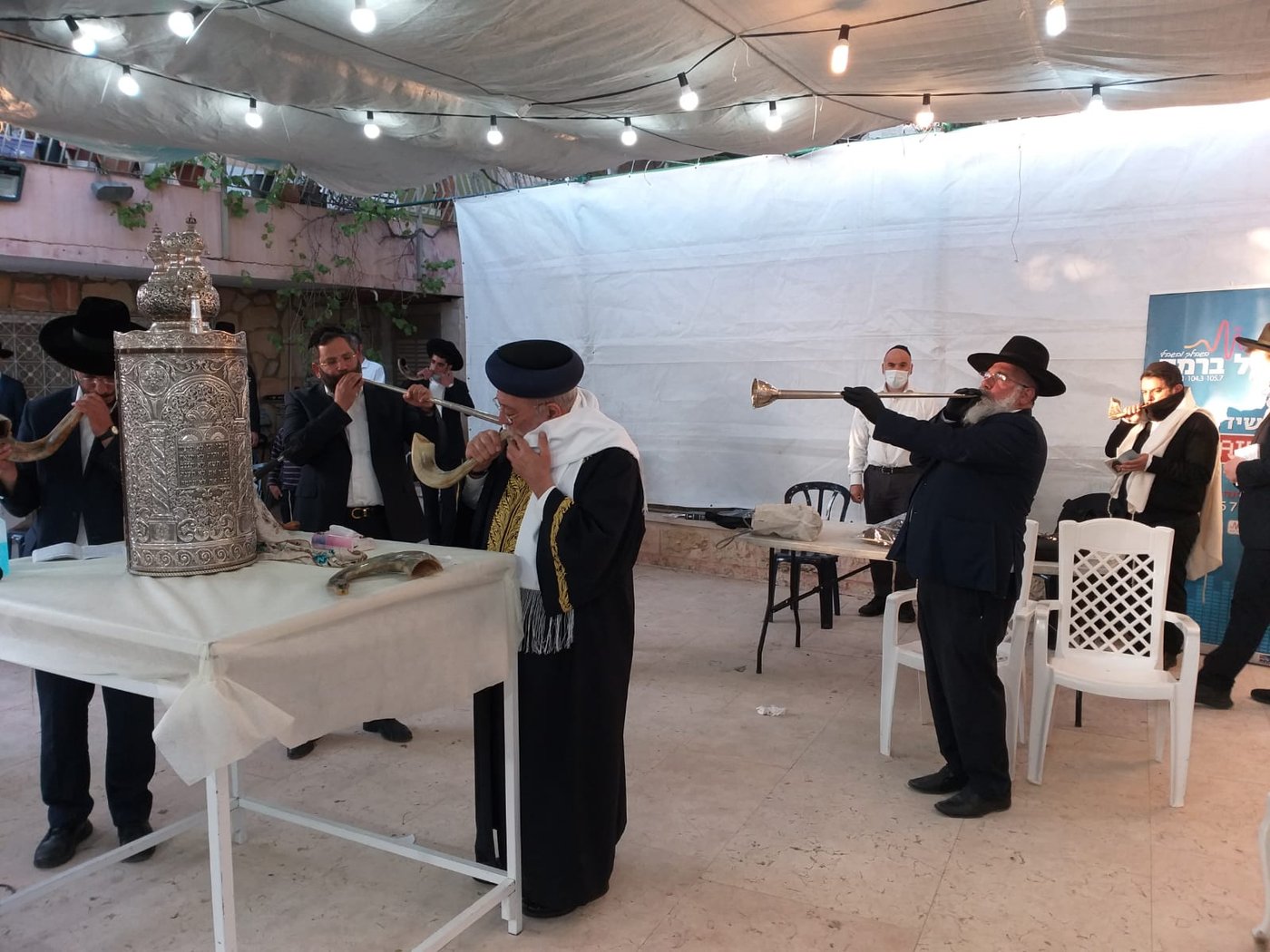 צום הקפות שופרות וחצוצרות: התיקון של הראש"ל נגד הקורונה