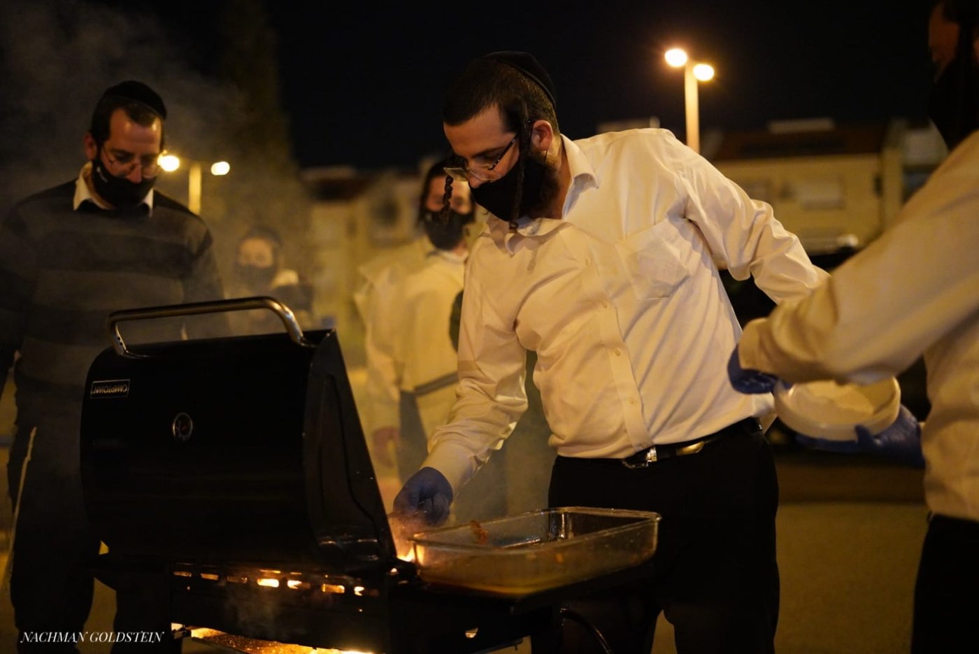 ברמת בית שמש: החסידים ערכו סעודה לחיילים • צפו