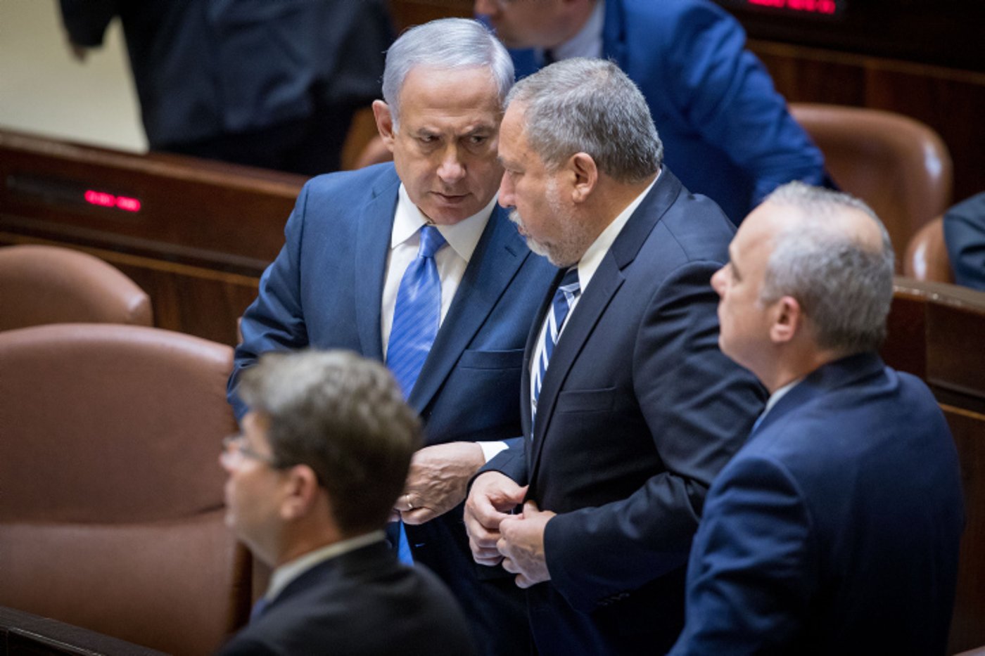 בסקר: הליכוד וליברמן מזנקים; גוש הימין: 65