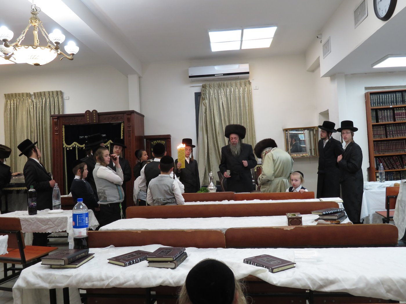תיעוד: האדמו"ר מזוועהיל חזר לבית המדרש