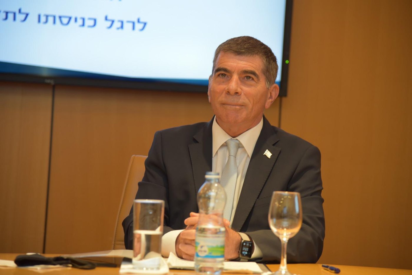 שר החוץ הנכנס, גבי אשכנזי
