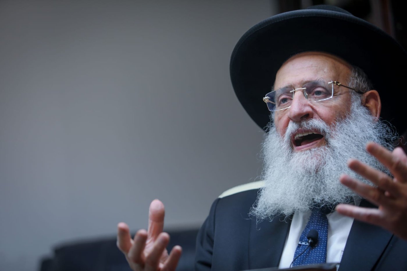 הגאון רבי ראובן אלבז בראיון ל'כיכר השבת'