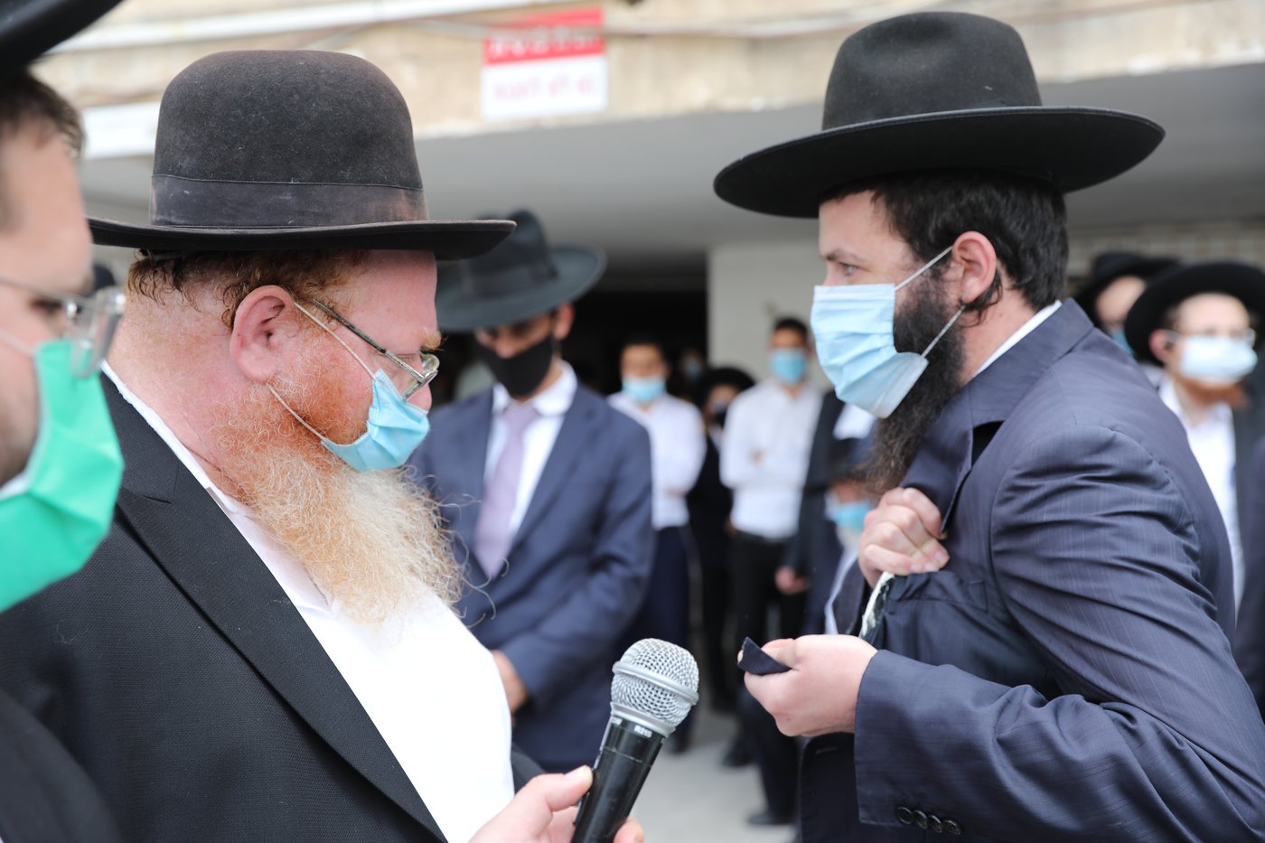הספד על הרב עוזר דרורי: 'הפריע לו שנשים טיפלו בו כשהיה מונשם'