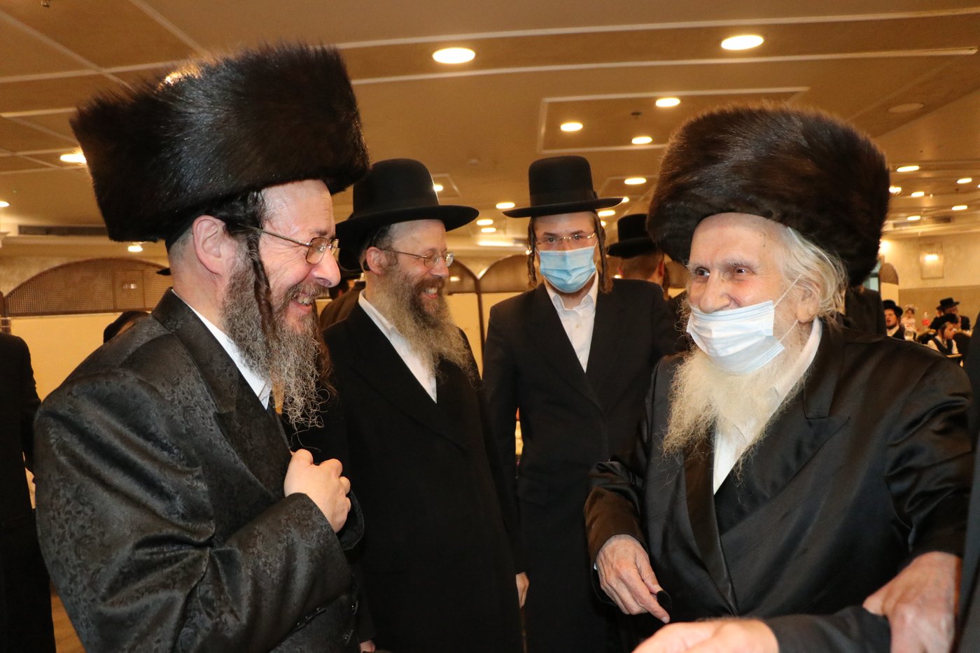 באירוסי בת רה"י: איחלו 'מזל טוב' עם גארטל