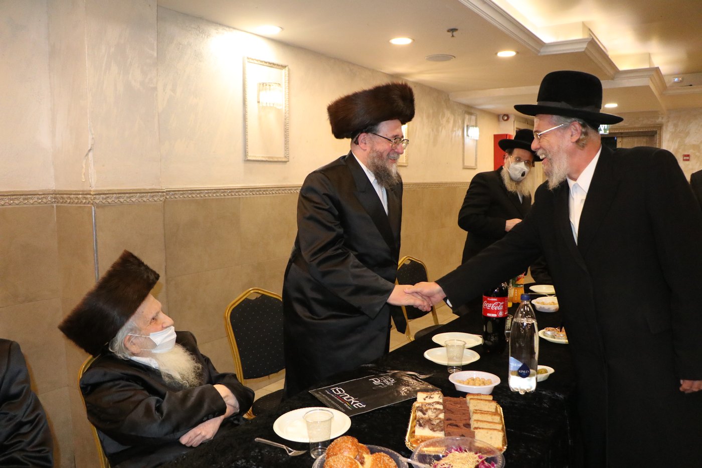 באירוסי בת רה"י: איחלו 'מזל טוב' עם גארטל