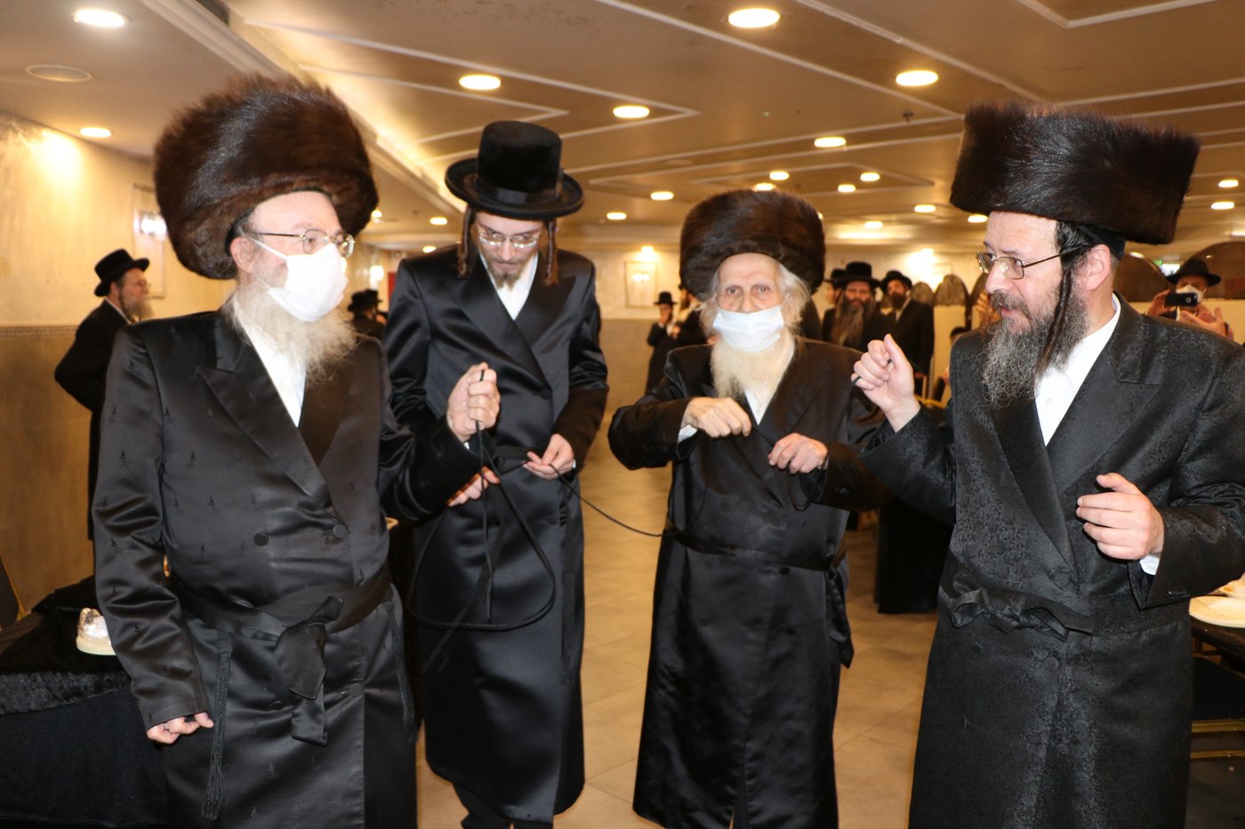 באירוסי בת רה"י: איחלו 'מזל טוב' עם גארטל