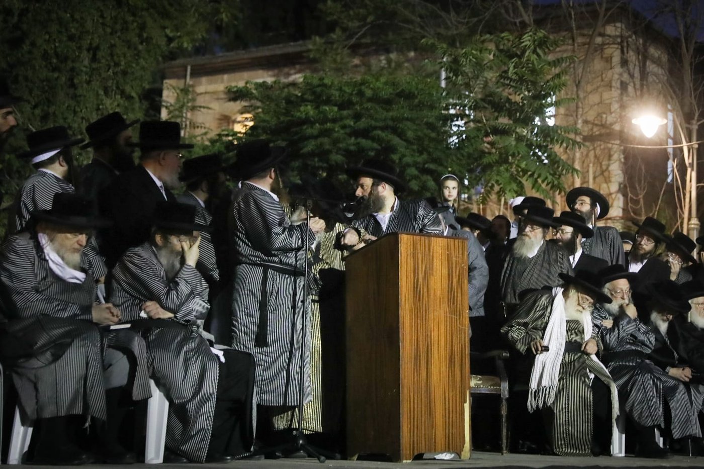 נפטר מקורונה: הלווית הרה"צ רבי אהרן קאהן זצ"ל