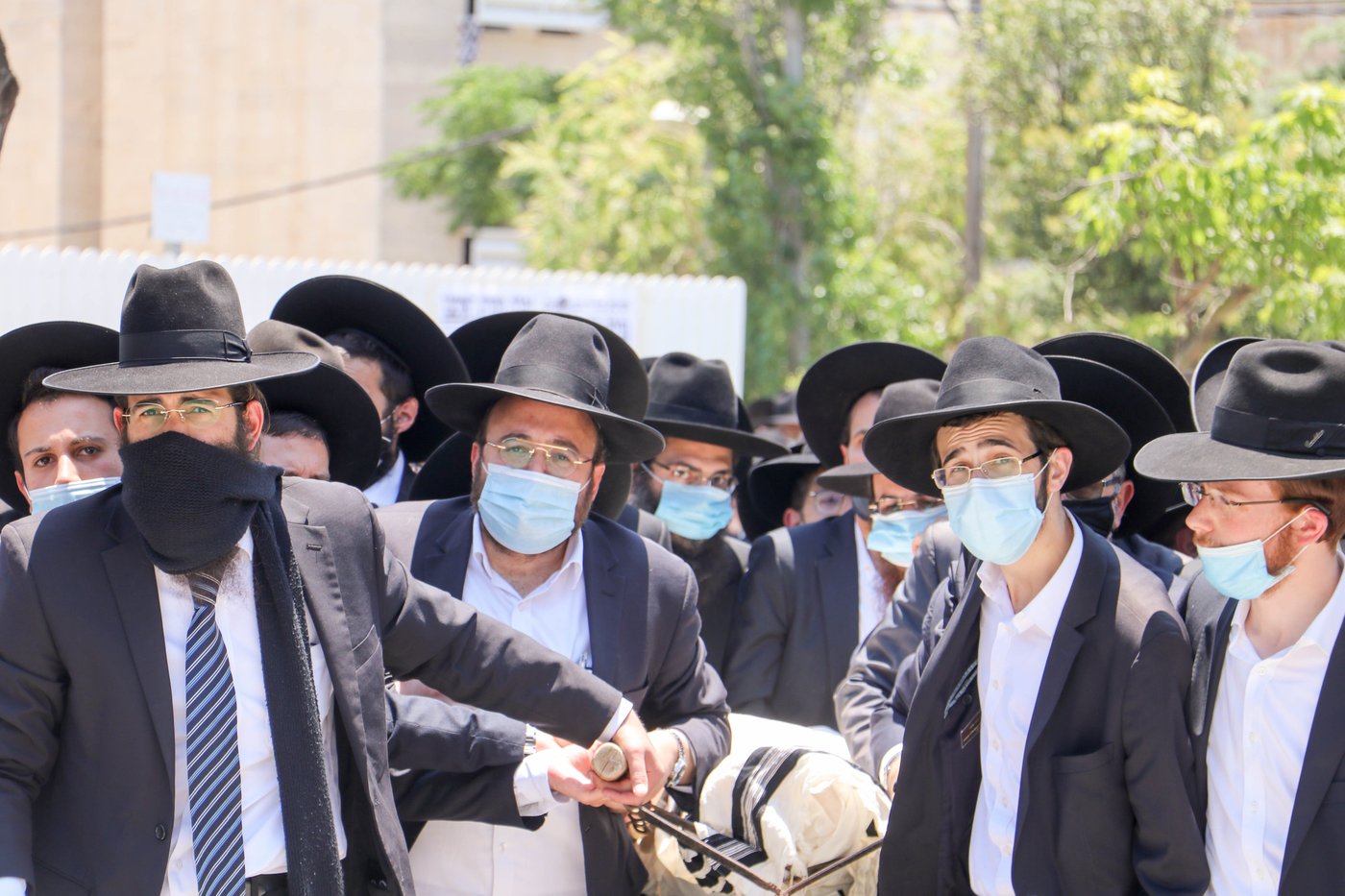 צפו בתיעוד: מסע הלוויית רבי דניאל עדס זצ"ל