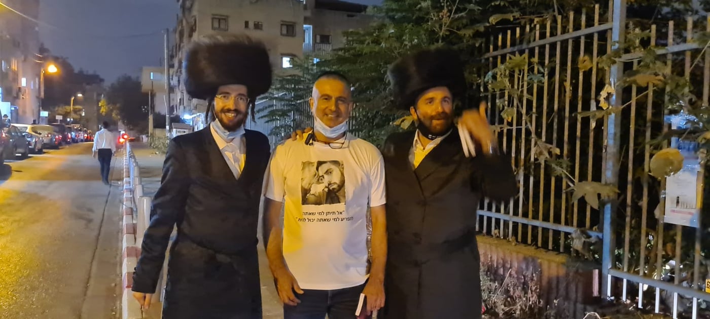 האדמו"ר שוחח עם האב השכול - שהתרגש