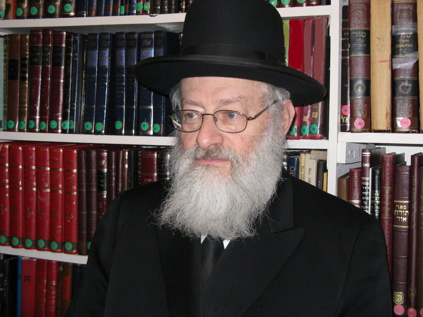 הרב משה היינעמאן תלמידם הנאמן של מרן הגר"מ פיינשטין זצ"ל ומרן הגר"א קוטלר זצ"ל