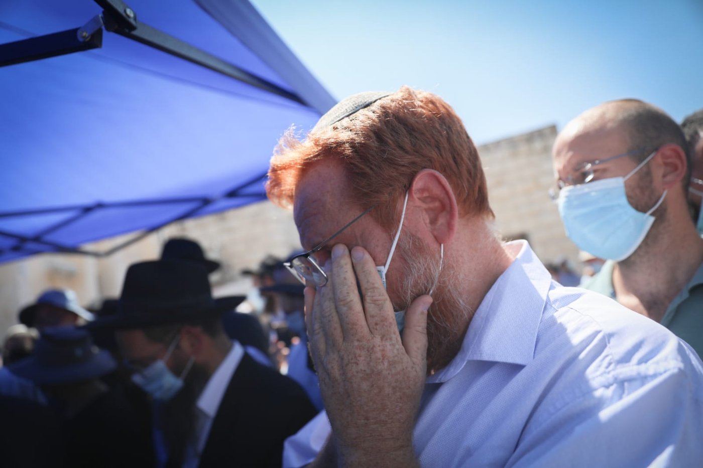 הנגיש את התורה: הגה"ח הרב שטיינזלץ נטמן בהר הזיתים