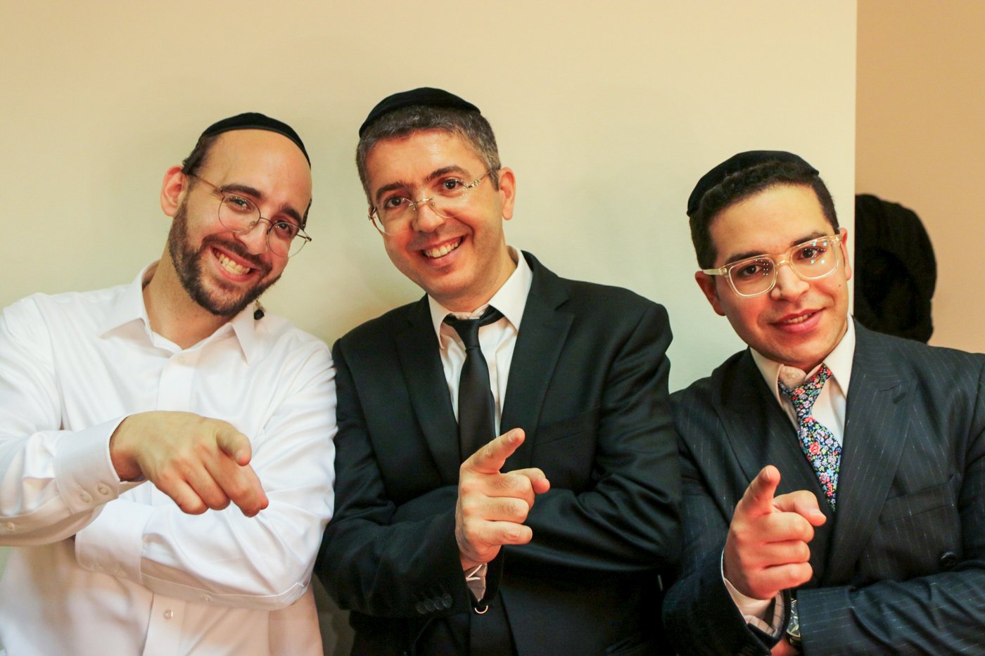 צפו: אלי הרצליך מארח את פיני אינהורן ואבי אילסון על במת "קיץ חי"